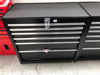 6 DRAWER LARGE METAL TOOL STORAGE UNIT IN BLACK WITH SILVER HANDLES TO INCLUDER KEYS: LOCATION - A1