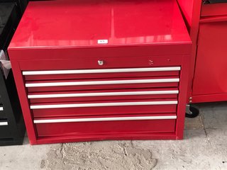 5 DRAWER MEDIUM TABLE TOP METAL TOOL STORAGE BOX IN RED WITH SILVER HANDLES: LOCATION - A1