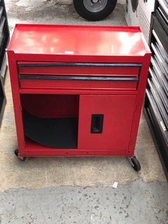 2 DRAWER PORTABLE METAL TOOL CUPBOARD STORAGE IN RED WITH BLACK HANDLES: LOCATION - A1