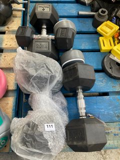 5 X ASSORTED DUMBBELL HOME GYM WEIGHTS TO INCLUDE MUSCLE SQUAD 30KG DUMBBELL WEIGHT: LOCATION - B3