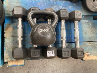 QTY OF ASSORTED HOME GYM WEIGHTS TO INCLUDE 2KG KETTLEBELL WEIGHT AND 2KG DUMBBELL WEIGHT: LOCATION - B3