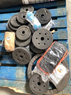 QTY OF ASSORTED HOME GYM WEIGHTS AND ACCESSORIES TO INCLUDE YOGA MAT AND ASSORTED DUMBBELL/BARBELL WEIGHTS: LOCATION - B3
