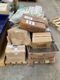 PALLET OF ASSORTED FIRELIGHTERS TO INCLUDE KILN-DRIED HARDWOOD FIREWOOD: LOCATION - A4 (KERBSIDE PALLET DELIVERY)