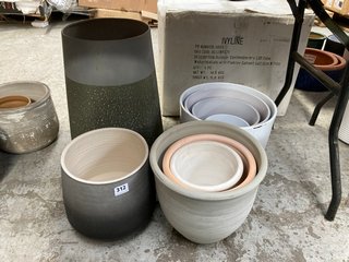 (COLLECTION ONLY) QTY OF ASSORTED IVYLINE POTS TO INCLUDE LARGE CONICAL PLANTER: LOCATION - A8T