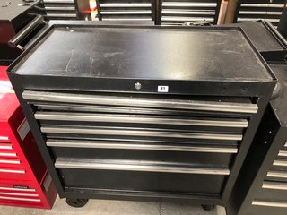 5 DRAWER WHEELED TOOL CABINET IN BLACK - RRP £235: LOCATION - B2