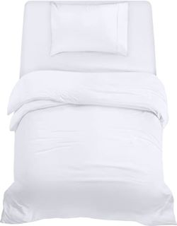 QTY OF ASSORTED ITEMS TO INCLUDE UTOPIA DUVET PILLOW CASE RRP £250: LOCATION - G
