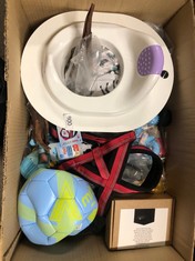 QTY OF ASSORTED ITEMS TO INCLUDE LIGHT BLUE SIZE 5 MITRE FOOTBALL : LOCATION - C2