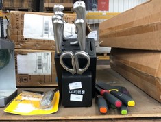 QTY OF KNIVES TO INCLUDE SABATIER KNIFE BLOCK WITH KNIVES: ID MAY BE REQUIRED (COLLECTION ONLY) LOCATION - RACK B