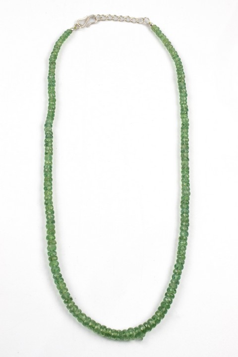 Silver Fastening Natural Emerald AAA Adjustable Necklace, 49cm, 25.6g (VAT Only Payable on Buyers Premium)