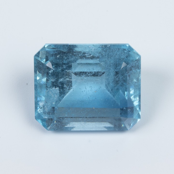 15.69ct Natural Aquamarine (Santa Maria) Emerald Cut Single Gemstone. Report AIG G4330144625. Auction Guide: £8,000 - £8,500 (VAT Only Payable on Buyers Premium)