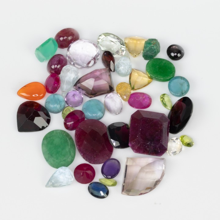 109.00ct Ruby, Emerald, Aquamarine, Jade, Citrine, Garnet, Amethyst, Sapphire Mixed-cut Parcel of Gemstones, mixed.  Auction Guide: £250-£350