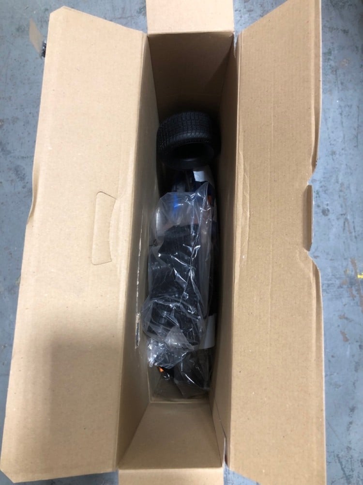 John Pye Auctions LEGO 42141 TECHNIC MCLAREN FORMULA 1 RACE CAR RRP £