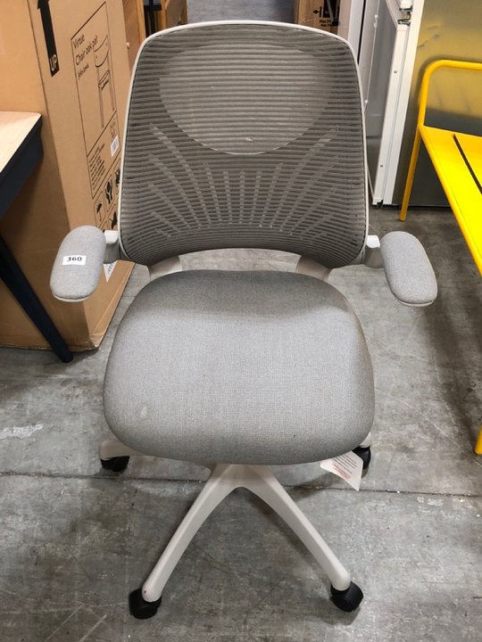 John Pye Auctions JOHN LEWIS & PARTNERS HINTON OFFICE CHAIR IN LIGHT