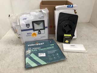 QTY OF ASSORTED ITEMS TO INCLUDE LED FLOOD LIGHT: LOCATION - E14