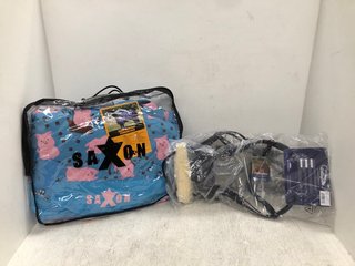 3 X ASSORTED EQUESTRIAN ITEMS TO INCLUDE SAXON PIG PRINT GOOD PONY STANDARD NECK RUG IN BLUE/PINK SIZE: 4.9'': LOCATION - E13