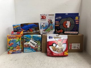 QTY OF ASSORTED CHILDREN'S ITEMS TO INCLUDE MEGA BLOCKS POKEMON EVEE PACK: LOCATION - H11