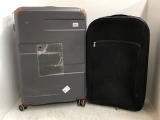 VICTORIA HARDSHELL SUITCASE IN GREY/BROWN TO INCLUDE SMALL BLACK SUITCASE: LOCATION - H12