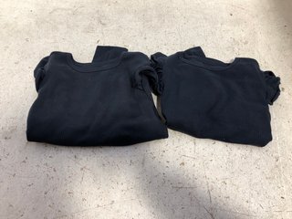 2 X JOHN LEWIS AND PARTNERS CHILDRENS RIBBED FRILL SLEEVE TOPS IN NAVY SIZE: 7 YRS: LOCATION - H15