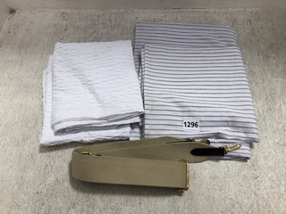 2 X TEXTURED PILLOW CASES TO INCLUDE LARGE PINSTRIPE TABLECLOTH: LOCATION - H18