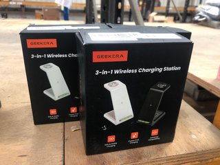 3 X GEEKERA 3 IN 1 WIRELESS CHARGING STATIONS: LOCATION - E9