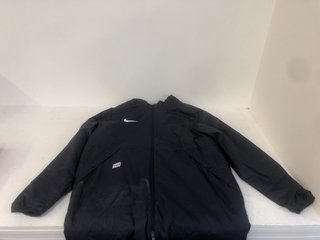 NIKE MENS LOOSE FIT LOGO LONGLINE ZIP UP COAT IN NAVY SIZE: XL: LOCATION - E7