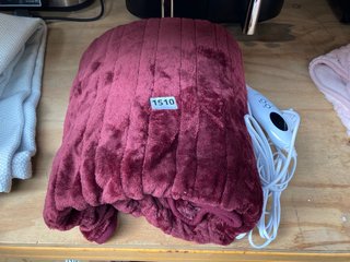 COZEE HOME HEATED ELECTRIC BLANKET IN DARK PINK: LOCATION - E4