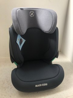 MAXI COSI KORE I - SIZE CHILDRENS CAR SEAT RRP - £169: LOCATION - H9
