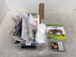 QTY OF ASSORTED ITEMS TO INCLUDE 30 PACK OF SLOW COOKER LINERS: LOCATION - G4
