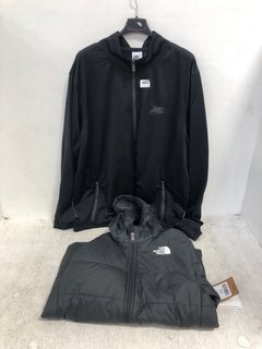 2 X ASSORTED JACKETS TO INCLUDE NIKE LOGO PRINT ZIP UP JACKET IN BLACK SIZE: XXL: LOCATION - G1 FRONT