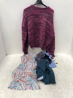 QTY OF ASSORTED WOMENS CLOTHING TO INCLUDE LA REDOUTE BRAIDED KNIT JUMPER IN PINK MULTI SIZE: M: LOCATION - F1 FRONT