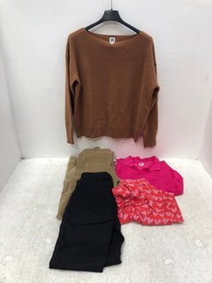 QTY OF ASSORTED WOMENS CLOTHING TO INCLUDE LE REDOUTE SLOUCH NECK KNITTED JUMPER IN BROWN SIZE: S: LOCATION - F1 FRONT