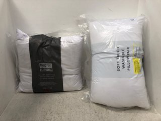 2 X ASSORTED JOHN LEWIS AND PARTNERS BED ITEMS TO INCLUDE SOFT TOUCH WASHABLE PILLOW PAIR: LOCATION - F2
