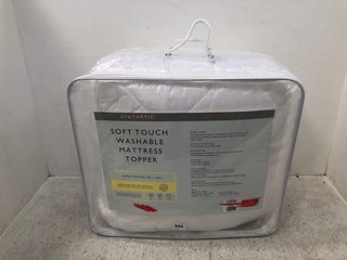 JOHN LEWIS AND PARTNERS SUPER KING SIZE SOFT TOUCH WASHABLE MATTRESS TOPPER RRP - £130: LOCATION - F2