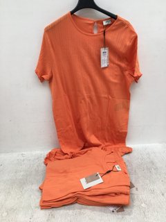 QTY OF JDY LIFE SHORT SLEEVE JERSEY NECK DRESSES IN ORANGE IN VARIOUS SIZES: LOCATION - F10