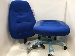 METAL FRAME MESH FABRIC OFFICE CHAIR IN BLUE: LOCATION - F15