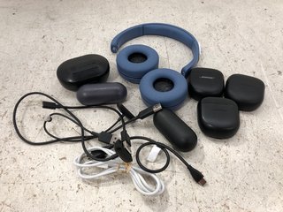 QTY OF ASSORTED EAR BUD SETS TO INCLUDE SONY WIRELESS BLUETOOTH HEADSET IN BLUE: LOCATION - E16