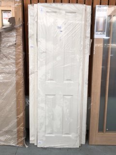 4 X ASSORTED INTERNAL DOORS TO INCLUDE 4 PANEL GRAINED INTERNAL DOOR : SIZE 1981 X 610 X 35MM: LOCATION - A7 (KERBSIDE PALLET DELIVERY)