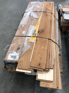 PALLET OF ASSORTED FLOORING TO INCLUDE ELKA FLOORING PANELS IN BRUSHED OILED OAK FINISH: LOCATION - B9 (KERBSIDE PALLET DELIVERY)