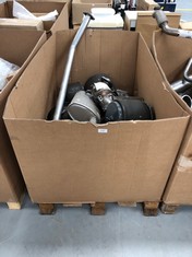 PALLET OF AUTOMOTIVE SUNDRIES INCLUDING EXHAUST LINE .