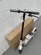 SCOOTER XIAOMI ELECTRIC SCOOTER WHITE, GREY AND RED (DOES NOT TURN ON).