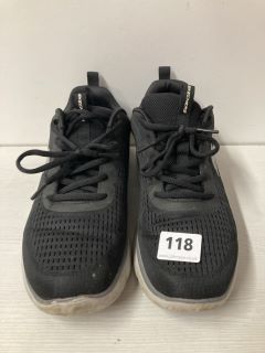 PAIR OF SKECHERS TRAINERS IN BLACK - SIZE UK 9