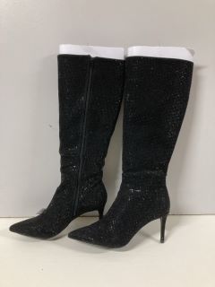 TALL BLING HEELED BOOTS SIZE 38