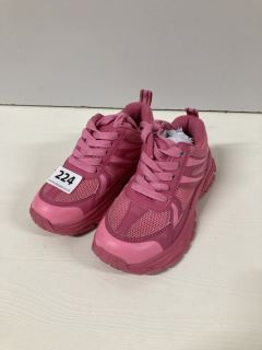 RIVER ISLAND KIDS TRAINERS SIZE 29