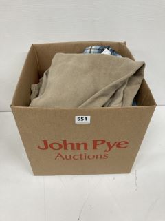 A BOX OF ASSORTED CLOTHING ITEMS TO INCLUDE IETS FRANS JOGGERS S