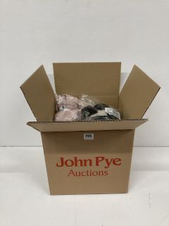 A BOX OF ASSORTED CLOTHING TO INCLUDE GLITTER CROP TOP SIZE 18