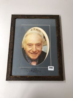 A SIGNED FRAMED AND GLAZED PHOTO DISPLAY OF SIR STANLEY MATTHEWS