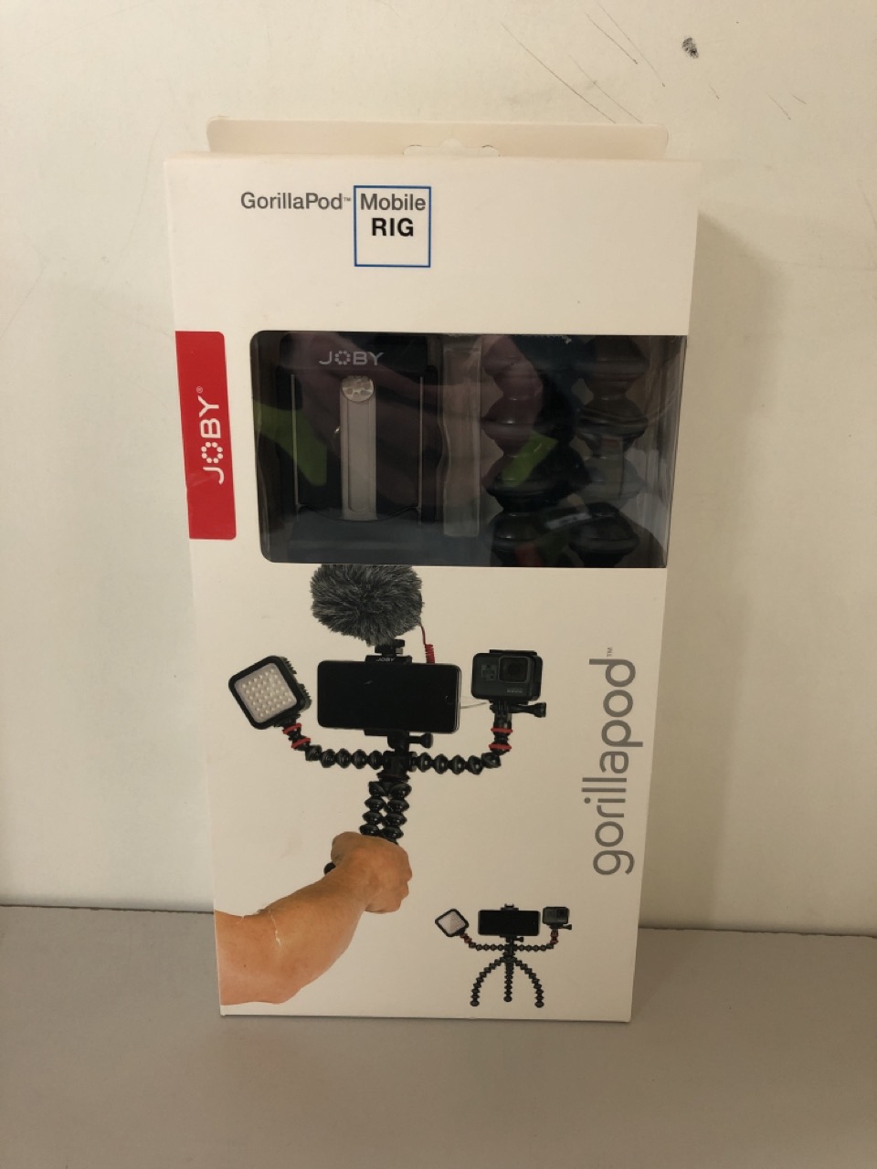 John Pye Auctions 5 X MIXED PHONE ACCESSORY ITEMS INC JOBY PHONE MOUNT