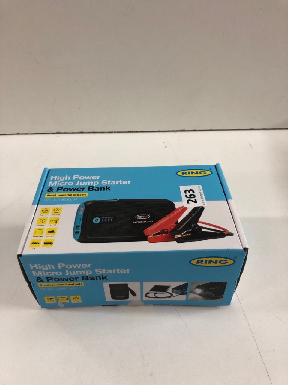 John Pye Auctions RING HIGH POWER MICRO JUMP STARTER & POWER BANK