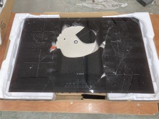 BOSCH INDUCTION HOB FOR SPARES OR REPAIR ONLY (SMASHED GLASS)