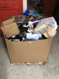 PALLET OF ASSORTED ITEMS INC TOYS